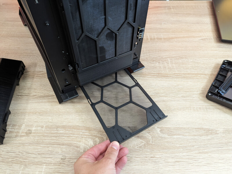 Dust filter at the bottom is removed from the front of the BeQuiet Dark Base Pro 901.jpg
